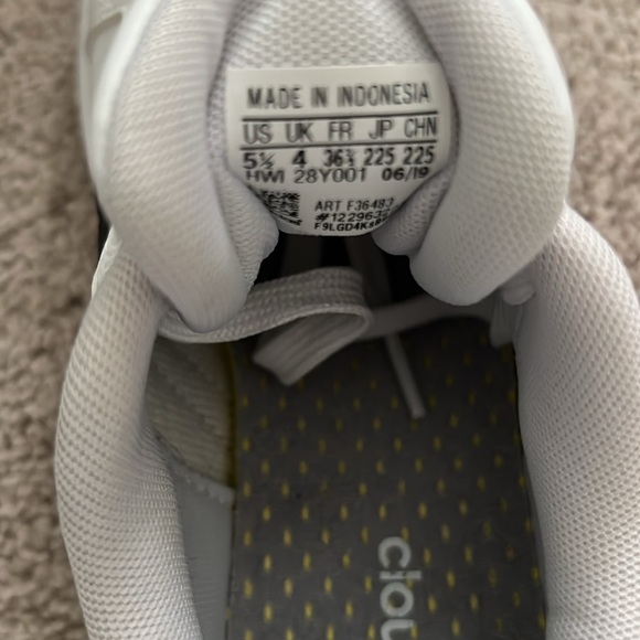 adidas Cloudfoam Comfort Sneakers - Picture 11 of 11